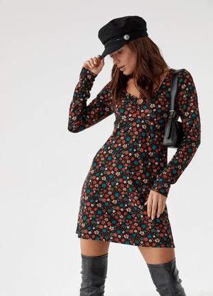 Короткое платье с цветочным принтом мод 2230