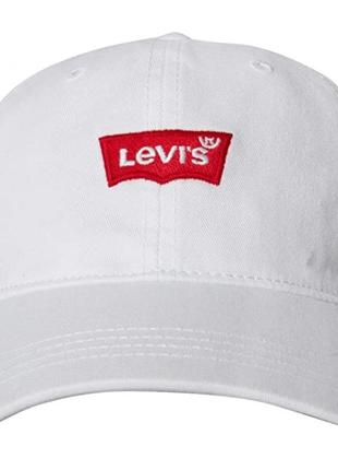 Белая бейсболка с красным фирменным логотипом  levi's