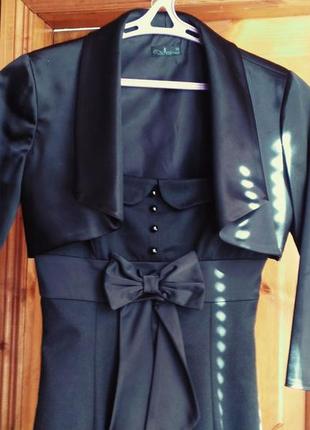 Прекрасное черное платье  на тонких бретельках деловое вечернее облегающее открытые плечи3 фото