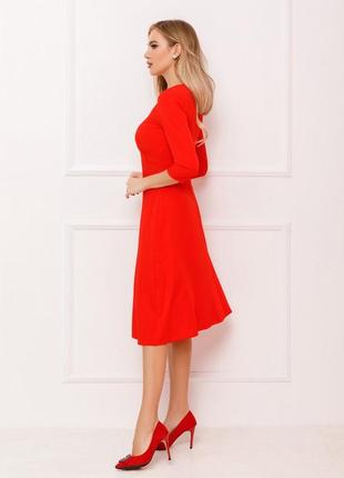 Классическое платье красного цвета2 фото