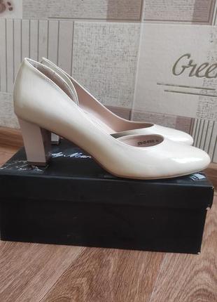 Туфли кожаные, лаковые lady marcia 40р, 26 см стелька3 фото