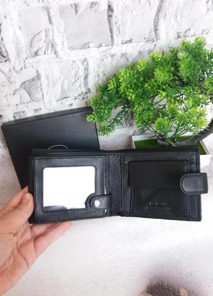 Мужской кожаный кошелек