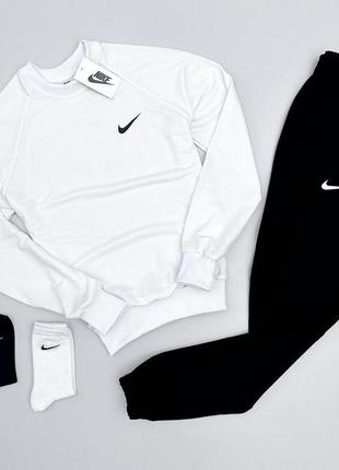 Спортивний костюм nike: світшот-штани 2пари носки у подарунок