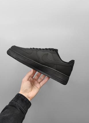 Демисезонное чёрное кроссовки nike air force 1 low swoosh pack черные мужские кроссовки nike air force черные кроссовки найк форс4 фото