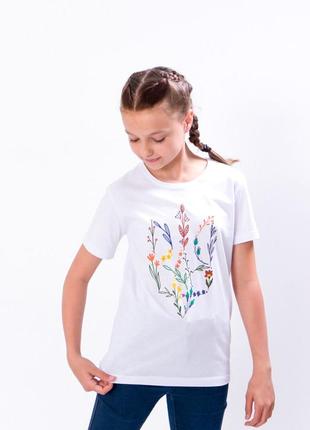 Патріотична футболка тризуб герб в квіти, футболка дитяча з патріотичним принтом герб тризуб в квітах