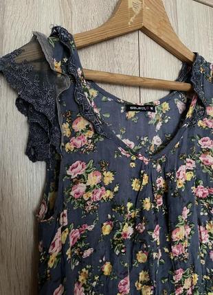 Короткое летнее платье в цветок, мини, сарафан2 фото