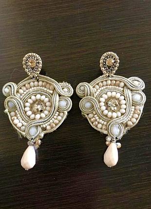 Сережки великі