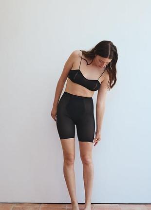 Моделирующие леггинсы велосипедки черные zara new