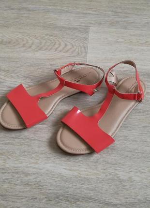 Босоножки сандалии zara идеал. сост. 37 размер
