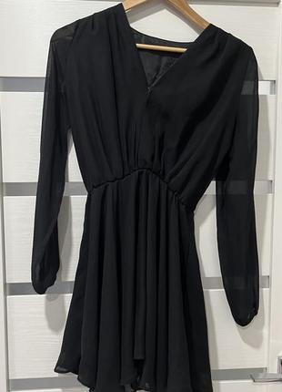 Черное маленькое платье nobrand