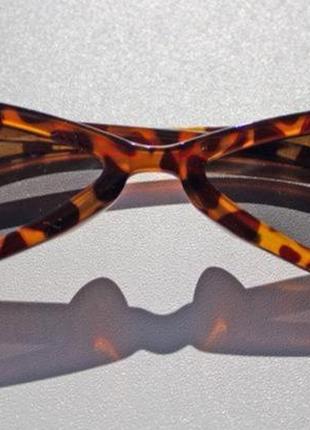 Набір 2 в 1 трендові окуляри леопардовий принт і крута біла майка❤️7 фото