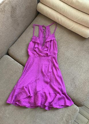 Шикарное мини платье цвета фуксия1 фото