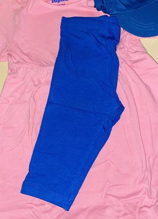 Комплект из 3 единиц: платье (туника), велосипедик синего цвета, кепка с принтом/98/1043 фото