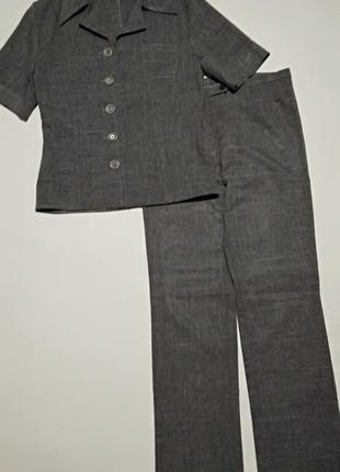 Стильный костюм брючный, размер 44-46