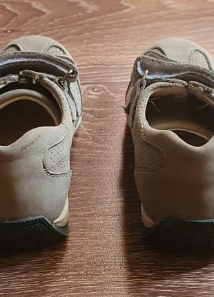 Новые кожаные детские кроссовки на мальчика / р. 294 фото
