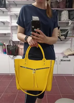 Желтая - стильная сумка формата а4 на одно отделение с большим карманом спереди6 фото