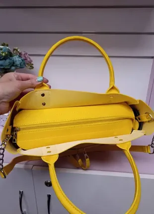 Желтая - стильная сумка формата а4 на одно отделение с большим карманом спереди3 фото