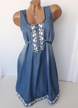 Короткое платье-туничка сарафан с вышивкой miss selfridge