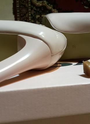 Женские кожаные лакированные туфли 38 размера.бренд mida.4 фото
