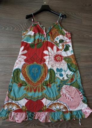 Легкое коттоновое платье на лето с красивым принтом