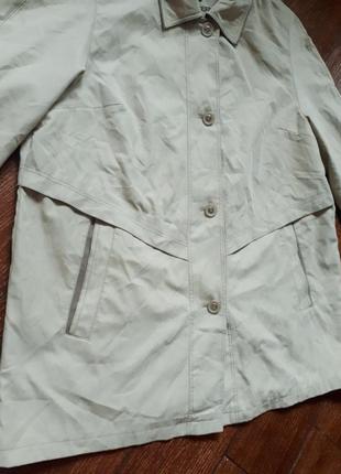 Куртка осіння жіноча оливкового кольору2 фото