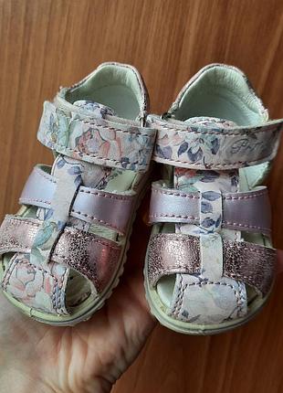 Сандалии босоножки детские
