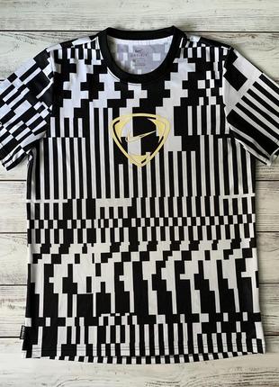 Спортивна чоловіча футболка nike dri-fit l оригінал