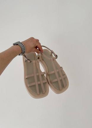 Стильные бежевые женские босоножки/сандали на застежке кожаные/кожа - женская обувь на лето3 фото