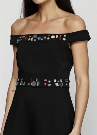 Шикарне чорне плаття міні з відкритими плечима