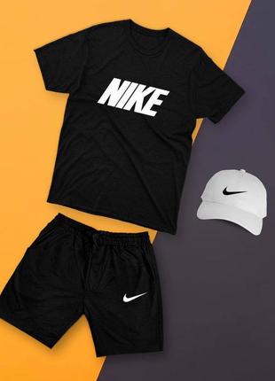 Футбол и шорты nike9 фото