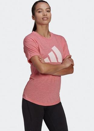 Розовая футболка adidas