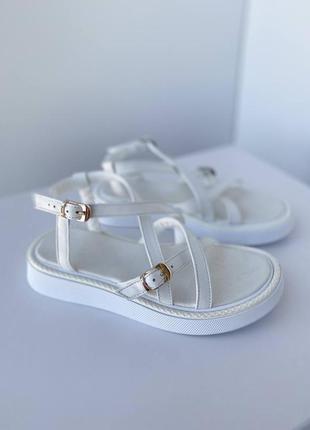 Стильные белые женские босоножки/сандали на толстой подошве кожаные/кожа - женская обувь на лето2 фото
