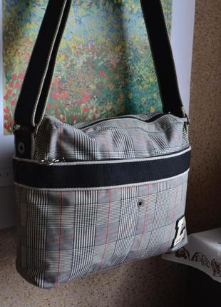 Lacoste стильная сумка на длинном ремне. франция.7 фото