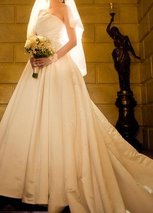 Испанское свадебное платье