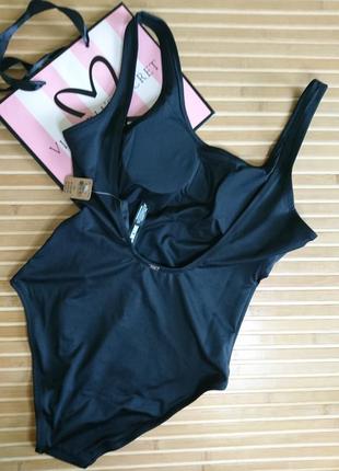 Черный слитный купальник с открытой спинкой и высокими вырезами оригинал pink victorias secret2 фото