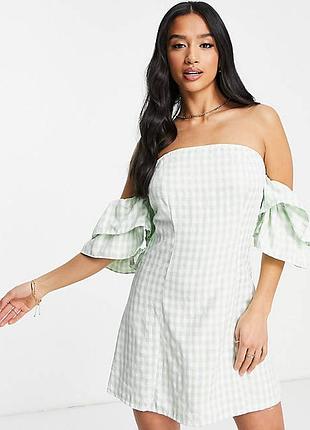 Сукня від бренду missguided