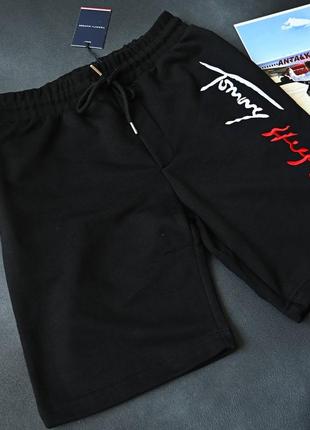 Мужское бордовое шорты Tommy hilfiger с вышитым логотипом оригинал черные мужские шорты Tommy hilfiger с вышитым лого оригинал2 фото