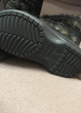 Класні чоботи crocs