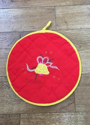 Крупная новогодняя прихватка. прихватка для кухни. нарядная прихватка