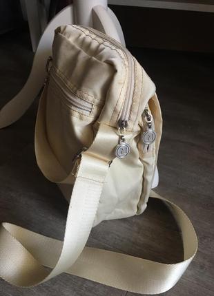 Легка сумочка з 5 карманами на блискавці2 фото
