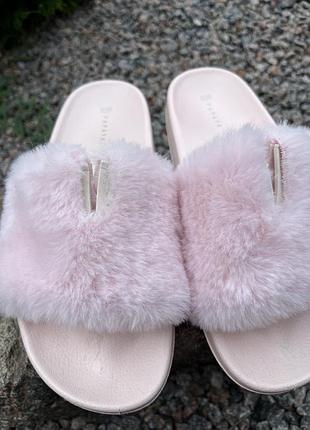 Мега стильні шльопки і ніжному рожевому🌸