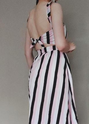 Летнее полосатое платье с завязкой на спине3 фото