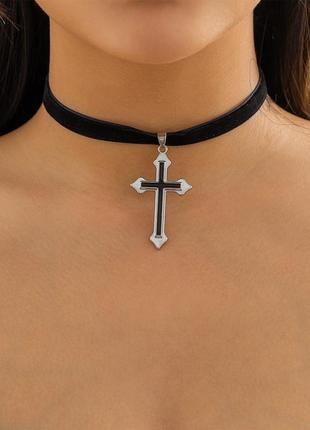 Чокер женский на шею, элегантный бархатный, с крестом "secret" (черный)3 фото