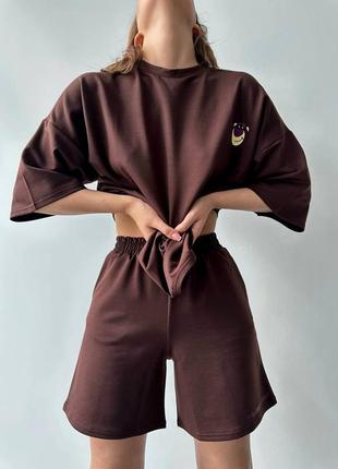 Хіт продаж , реал фото !
базовий жіночий костюм : футболка + шорти
•модель# 084
тканина: якісна двохнитка .5 фото