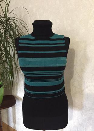 Гольф с отворот ,без рукавов