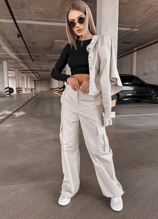 Костюм двійка штани карго піджак сорочка якісний базовий білий бежевий сірий чорний хакі трендовий стильний комплект5 фото