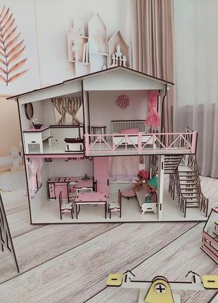 Кукольный деревянный самосборный розовый домик для кукол с мебелью, с лестницей и панно на стену