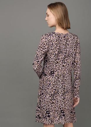 Сиреневое леопардовое платье с рукавом тренд лавандовое  леопард5 фото