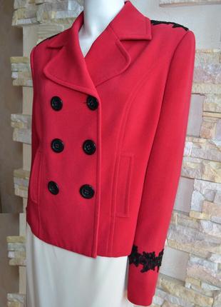 Женственное фирменное пальто пиджак от papaya1000 пар обуви тут!