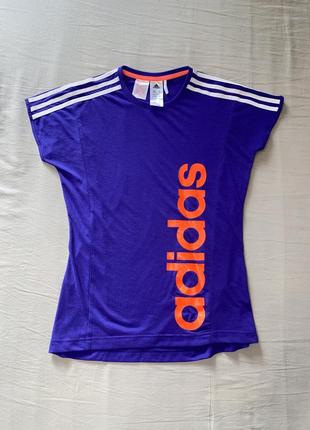 Жіноча футболка adidas climalite фіолетова спортивна зі стильним написом легка